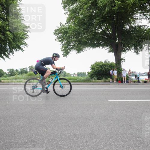 15.06.2025 - 7 Türme Triathlon Yannick Fuchs http://msf.ph/oto/7985617 15.06.2025 11:20:44 Radfahren  meine-sportfotos.de