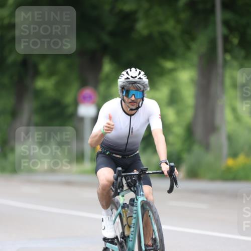15.06.2025 - 7 Türme Triathlon Yannick Fuchs http://msf.ph/oto/7985619 15.06.2025 11:40:28 Radfahren 299, 323 meine-sportfotos.de