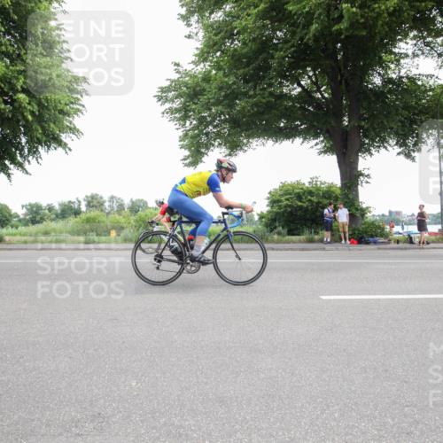 15.06.2025 - 7 Türme Triathlon Yannick Fuchs http://msf.ph/oto/7985638 15.06.2025 11:24:27 Radfahren 243, 258 meine-sportfotos.de