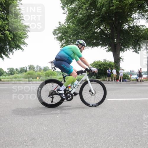15.06.2025 - 7 Türme Triathlon Yannick Fuchs http://msf.ph/oto/7985645 15.06.2025 11:25:02 Radfahren  meine-sportfotos.de