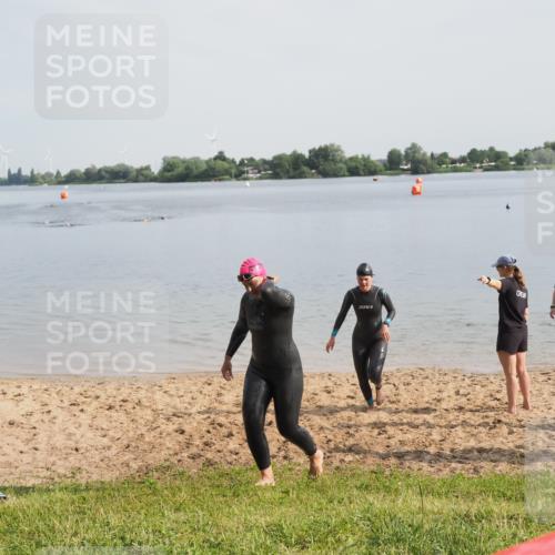 21.06.2025 - 27. Vierlanden-Triathlon MichiJ http://msf.ph/oto/7985661 15.06.2026 09:10:25 Schwimmen 213, 218, 250 meine-sportfotos.de