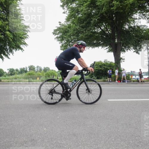 15.06.2025 - 7 Türme Triathlon Yannick Fuchs http://msf.ph/oto/7985668 15.06.2025 11:26:48 Radfahren 212, 326 meine-sportfotos.de