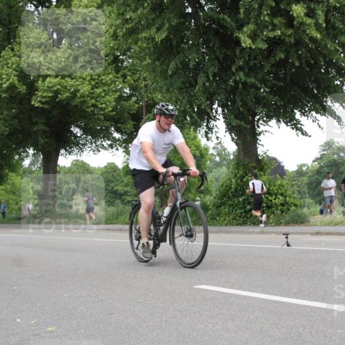 15.06.2025 - 7 Türme Triathlon Yannick Fuchs http://msf.ph/oto/7985669 15.06.2025 13:48:26 Radfahren  meine-sportfotos.de