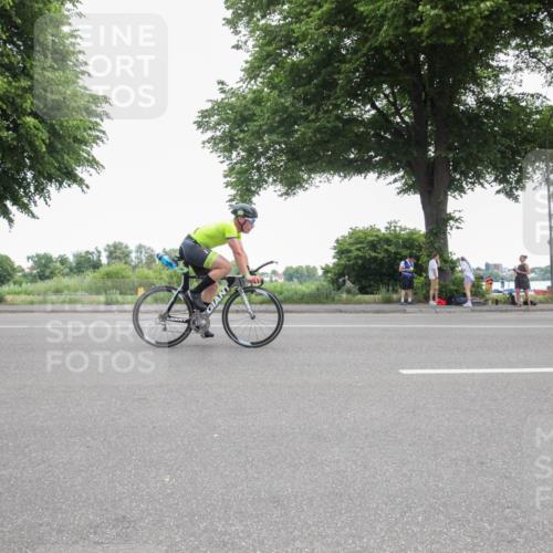 15.06.2025 - 7 Türme Triathlon Yannick Fuchs http://msf.ph/oto/7985670 15.06.2025 11:26:50 Radfahren 212, 326 meine-sportfotos.de