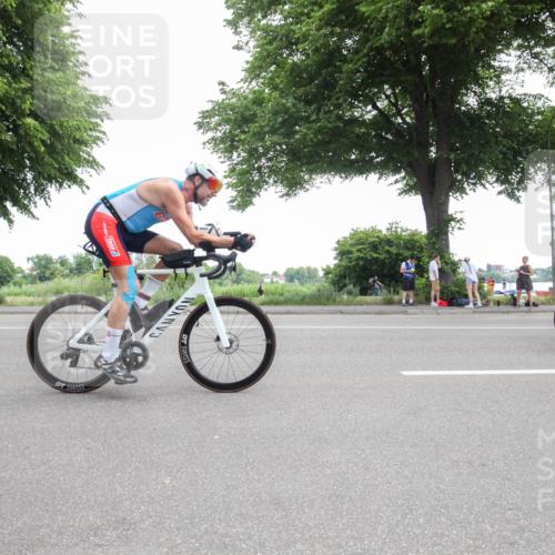 15.06.2025 - 7 Türme Triathlon Yannick Fuchs http://msf.ph/oto/7985673 15.06.2025 11:26:50 Radfahren 212, 326 meine-sportfotos.de