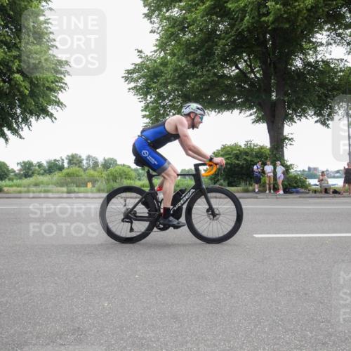 15.06.2025 - 7 Türme Triathlon Yannick Fuchs http://msf.ph/oto/7985694 15.06.2025 11:32:57 Radfahren 222, 337 meine-sportfotos.de