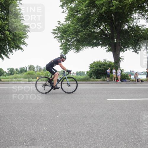 15.06.2025 - 7 Türme Triathlon Yannick Fuchs http://msf.ph/oto/7985710 15.06.2025 11:34:16 Radfahren 222, 297, 334 meine-sportfotos.de