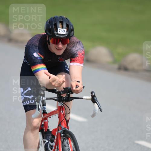 15.06.2025 - 27. Vierlanden-Triathlon H.Heesch http://msf.ph/oto/7985711 15.06.2025 11:31:36 Radfahren 652, 682, 759, 838, 956, 957 meine-sportfotos.de