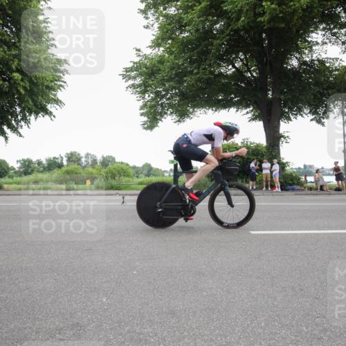 15.06.2025 - 7 Türme Triathlon Yannick Fuchs http://msf.ph/oto/7985714 15.06.2025 11:34:48 Radfahren 224, 250 meine-sportfotos.de