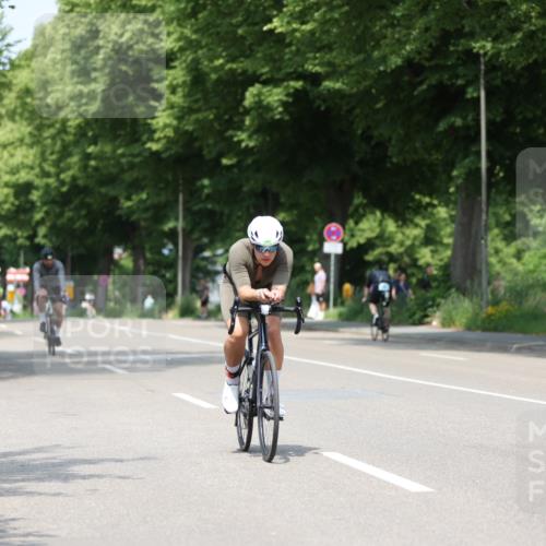 15.06.2025 - 7 Türme Triathlon Yannick Fuchs http://msf.ph/oto/7985719 15.06.2025 12:56:13 Radfahren 284, 454, 538, 635 meine-sportfotos.de