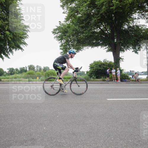 15.06.2025 - 7 Türme Triathlon Yannick Fuchs http://msf.ph/oto/7985730 15.06.2025 11:36:17 Radfahren 304, 307 meine-sportfotos.de