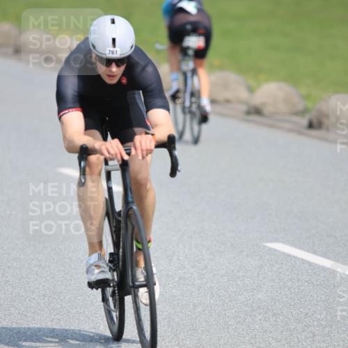 15.06.2025 - 27. Vierlanden-Triathlon H.Heesch http://msf.ph/oto/7985731 15.06.2025 11:31:56 Radfahren 113, 761, 898, 913, 959 meine-sportfotos.de