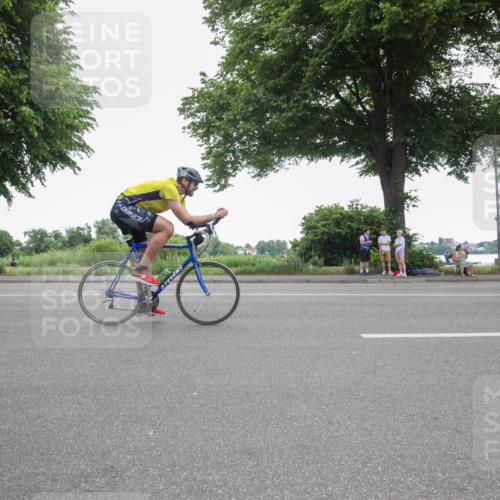15.06.2025 - 7 Türme Triathlon Yannick Fuchs http://msf.ph/oto/7985736 15.06.2025 11:36:18 Radfahren 304, 307 meine-sportfotos.de