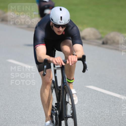 15.06.2025 - 27. Vierlanden-Triathlon H.Heesch http://msf.ph/oto/7985739 15.06.2025 11:31:56 Radfahren 113, 761, 898, 913, 959 meine-sportfotos.de