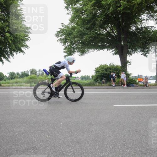 15.06.2025 - 7 Türme Triathlon Yannick Fuchs http://msf.ph/oto/7985768 15.06.2025 11:38:06 Radfahren 304, 307 meine-sportfotos.de