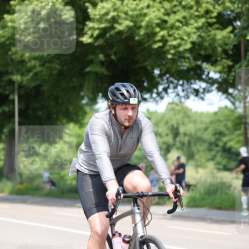 15.06.2025 - 7 Türme Triathlon Yannick Fuchs http://msf.ph/oto/7985809 15.06.2025 12:56:16 Radfahren 284, 454, 538, 550, 557, 674 meine-sportfotos.de