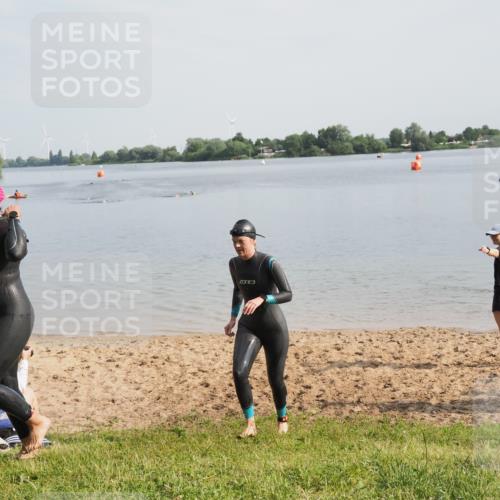 21.06.2025 - 27. Vierlanden-Triathlon MichiJ http://msf.ph/oto/7985823 15.06.2026 09:10:27 Schwimmen 213, 218, 250 meine-sportfotos.de