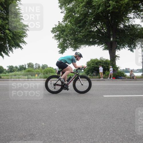 15.06.2025 - 7 Türme Triathlon Yannick Fuchs http://msf.ph/oto/7985837 15.06.2025 11:41:21 Radfahren  meine-sportfotos.de