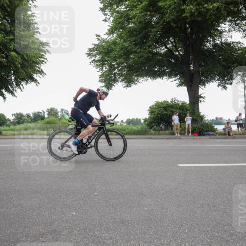 15.06.2025 - 7 Türme Triathlon Yannick Fuchs http://msf.ph/oto/7985854 15.06.2025 11:42:09 Radfahren 214, 225 meine-sportfotos.de