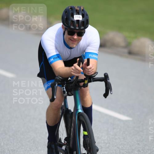 15.06.2025 - 27. Vierlanden-Triathlon H.Heesch http://msf.ph/oto/7985878 15.06.2025 11:32:40 Radfahren 716 meine-sportfotos.de