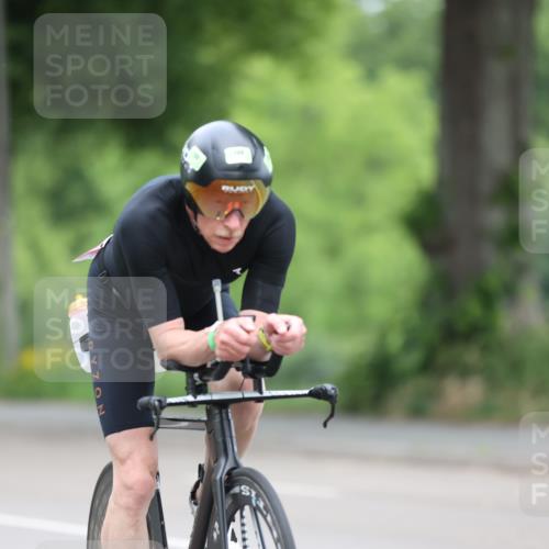 15.06.2025 - 7 Türme Triathlon Yannick Fuchs http://msf.ph/oto/7985891 15.06.2025 11:41:02 Radfahren 329, 333 meine-sportfotos.de