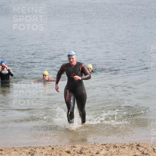 21.06.2025 - 27. Vierlanden-Triathlon MichiJ http://msf.ph/oto/7985908 15.06.2026 09:11:48 Schwimmen 245 meine-sportfotos.de