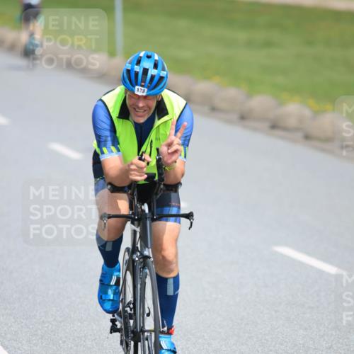 15.06.2025 - 27. Vierlanden-Triathlon H.Heesch http://msf.ph/oto/7985963 15.06.2025 11:33:06 Radfahren 173, 755, 757, 950 meine-sportfotos.de