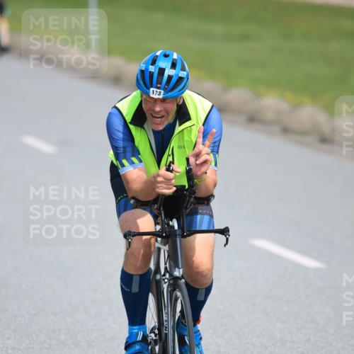 15.06.2025 - 27. Vierlanden-Triathlon H.Heesch http://msf.ph/oto/7985969 15.06.2025 11:33:06 Radfahren 173, 755, 757, 950 meine-sportfotos.de