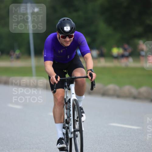 15.06.2025 - 27. Vierlanden-Triathlon H.Heesch http://msf.ph/oto/7985975 15.06.2025 11:06:27 Radfahren 5, 128, 539, 774 meine-sportfotos.de