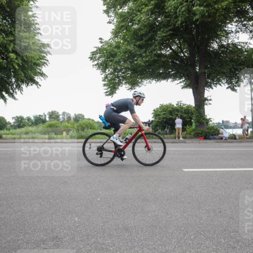 15.06.2025 - 7 Türme Triathlon Yannick Fuchs http://msf.ph/oto/7986021 15.06.2025 11:46:00 Radfahren 208, 241, 273 meine-sportfotos.de