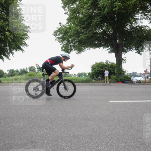 15.06.2025 - 7 Türme Triathlon Yannick Fuchs http://msf.ph/oto/7986036 15.06.2025 11:46:04 Radfahren 208, 273 meine-sportfotos.de