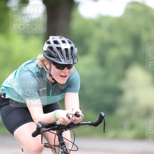 15.06.2025 - 7 Türme Triathlon Yannick Fuchs http://msf.ph/oto/7986039 15.06.2025 11:41:20 Radfahren  meine-sportfotos.de