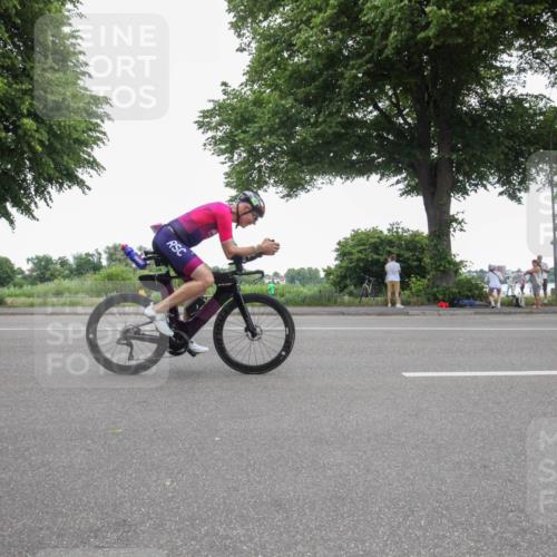 15.06.2025 - 7 Türme Triathlon Yannick Fuchs http://msf.ph/oto/7986041 15.06.2025 11:46:05 Radfahren 208, 273 meine-sportfotos.de