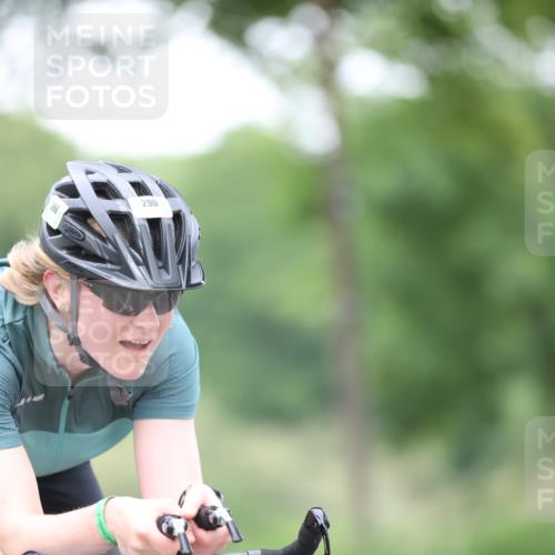15.06.2025 - 7 Türme Triathlon Yannick Fuchs http://msf.ph/oto/7986057 15.06.2025 11:41:20 Radfahren  meine-sportfotos.de