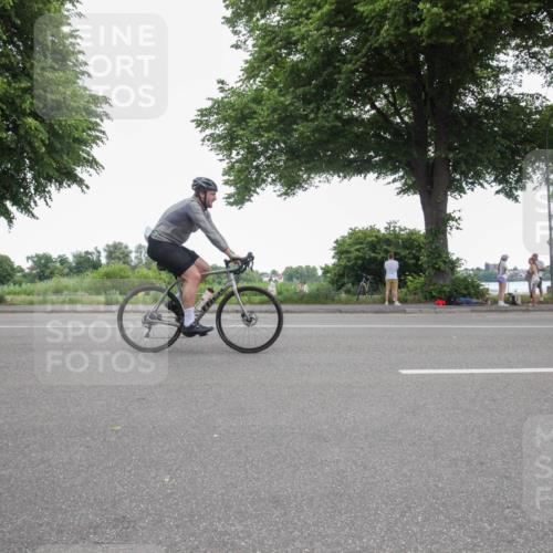 15.06.2025 - 7 Türme Triathlon Yannick Fuchs http://msf.ph/oto/7986064 15.06.2025 11:46:22 Radfahren 202, 235, 315 meine-sportfotos.de
