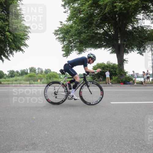 15.06.2025 - 7 Türme Triathlon Yannick Fuchs http://msf.ph/oto/7986093 15.06.2025 11:46:54 Radfahren 257, 291 meine-sportfotos.de
