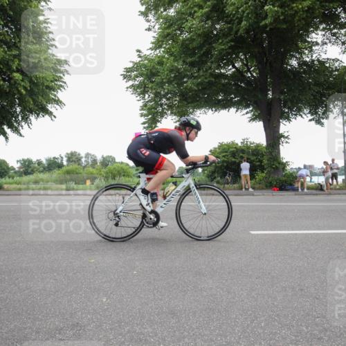 15.06.2025 - 7 Türme Triathlon Yannick Fuchs http://msf.ph/oto/7986106 15.06.2025 11:47:06 Radfahren 256, 260, 331 meine-sportfotos.de