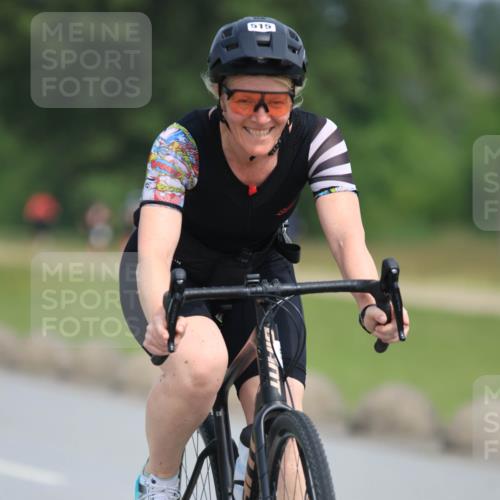 15.06.2025 - 27. Vierlanden-Triathlon H.Heesch http://msf.ph/oto/7986146 15.06.2025 11:07:45 Radfahren 492, 515, 550, 647, 710, 741 meine-sportfotos.de