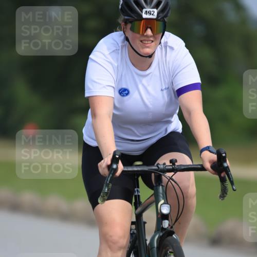 15.06.2025 - 27. Vierlanden-Triathlon H.Heesch http://msf.ph/oto/7986176 15.06.2025 11:07:47 Radfahren 492, 515, 550, 647, 710, 741 meine-sportfotos.de