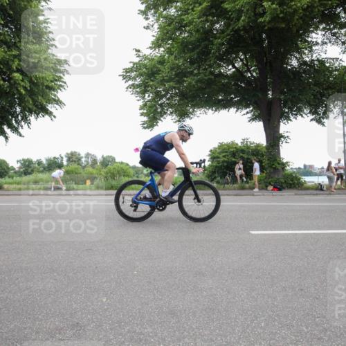 15.06.2025 - 7 Türme Triathlon Yannick Fuchs http://msf.ph/oto/7986235 15.06.2025 11:54:40 Radfahren  meine-sportfotos.de