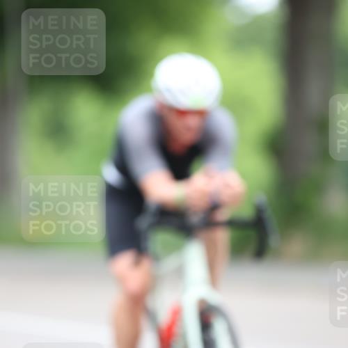 15.06.2025 - 7 Türme Triathlon Yannick Fuchs http://msf.ph/oto/7986272 15.06.2025 11:41:28 Radfahren  meine-sportfotos.de