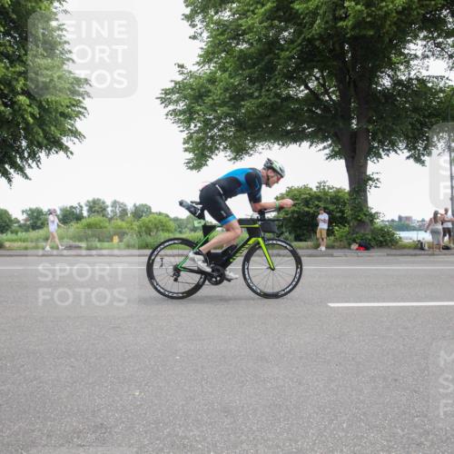 15.06.2025 - 7 Türme Triathlon Yannick Fuchs http://msf.ph/oto/7986298 15.06.2025 11:57:16 Radfahren 218 meine-sportfotos.de