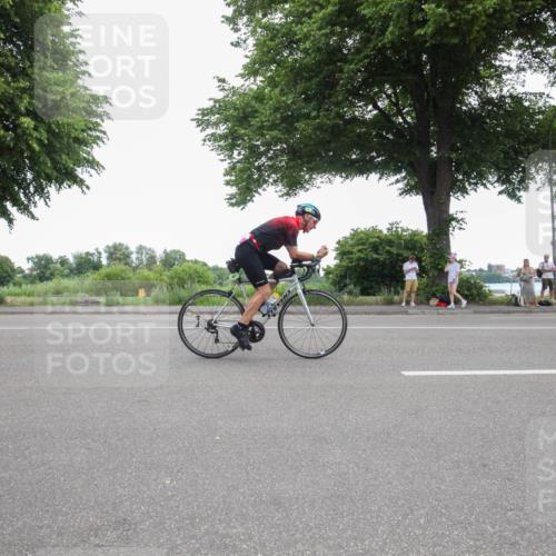 15.06.2025 - 7 Türme Triathlon Yannick Fuchs http://msf.ph/oto/7986306 15.06.2025 11:57:41 Radfahren 243, 244 meine-sportfotos.de