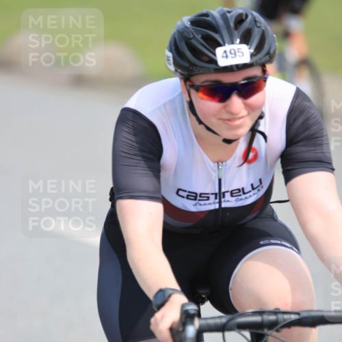 15.06.2025 - 27. Vierlanden-Triathlon H.Heesch http://msf.ph/oto/7986307 15.06.2025 11:08:39 Radfahren 163, 495, 581, 619 meine-sportfotos.de