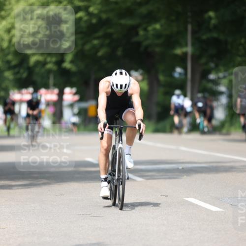 15.06.2025 - 7 Türme Triathlon Yannick Fuchs http://msf.ph/oto/7986316 15.06.2025 12:57:15 Radfahren 257, 316, 568, 595, 1016, 1156 meine-sportfotos.de