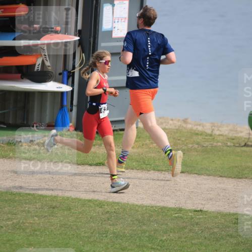 15.06.2025 - 27. Vierlanden-Triathlon H.Heesch http://msf.ph/oto/7986335 15.06.2025 11:10:26 Radfahren 145, 668, 701, 746, 867 meine-sportfotos.de