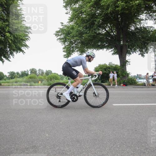 15.06.2025 - 7 Türme Triathlon Yannick Fuchs http://msf.ph/oto/7986348 15.06.2025 11:59:48 Radfahren 277 meine-sportfotos.de