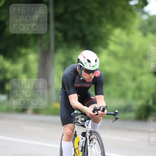 15.06.2025 - 7 Türme Triathlon Yannick Fuchs http://msf.ph/oto/7986396 15.06.2025 11:41:33 Radfahren 263 meine-sportfotos.de
