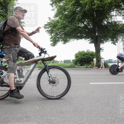 15.06.2025 - 7 Türme Triathlon Yannick Fuchs http://msf.ph/oto/7986399 15.06.2025 12:02:28 Radfahren 250 meine-sportfotos.de