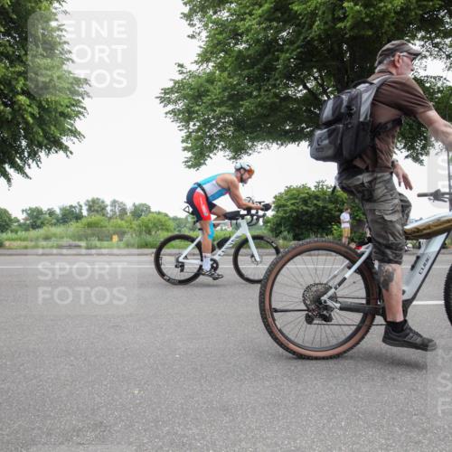 15.06.2025 - 7 Türme Triathlon Yannick Fuchs http://msf.ph/oto/7986404 15.06.2025 12:02:29 Radfahren 250 meine-sportfotos.de